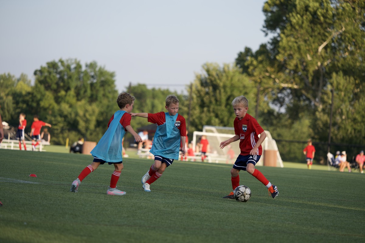 SBV players playing a small-sided game at practice